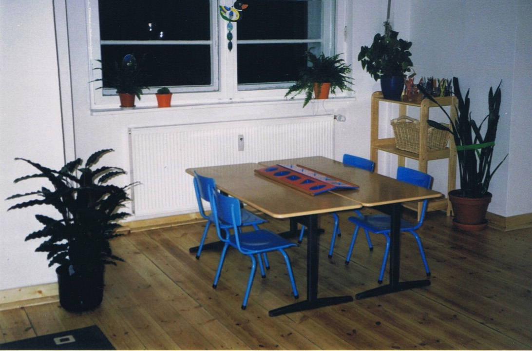 1. Gruppenraum zur Eröffnung 2003